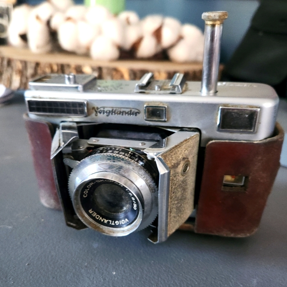 Voiglander Camera